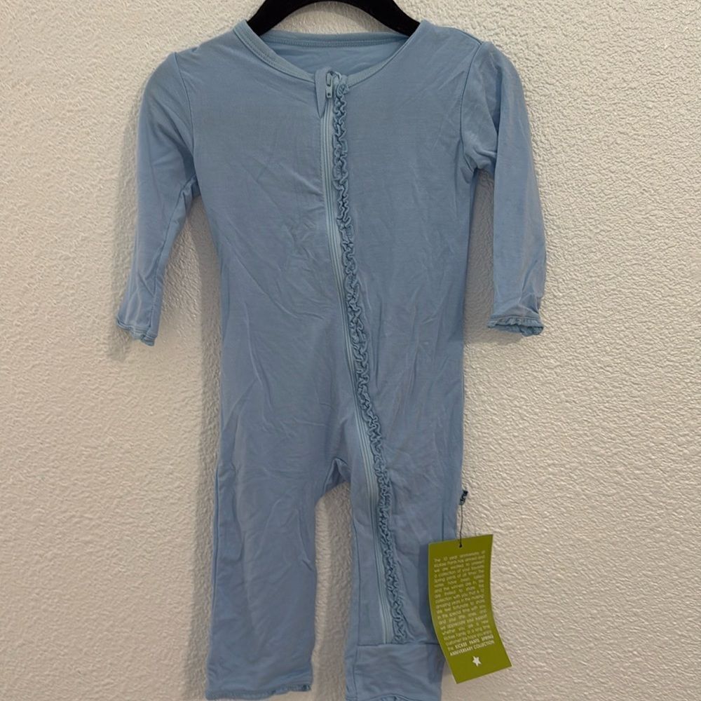 NWT-Kickee Pants-Bamboo light blue muffin ruffle Coverall w/ Zipper-Size 3-6 mon